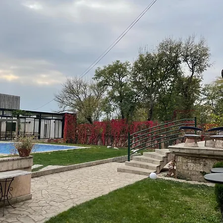 The Hills And Gæstehus Beograd