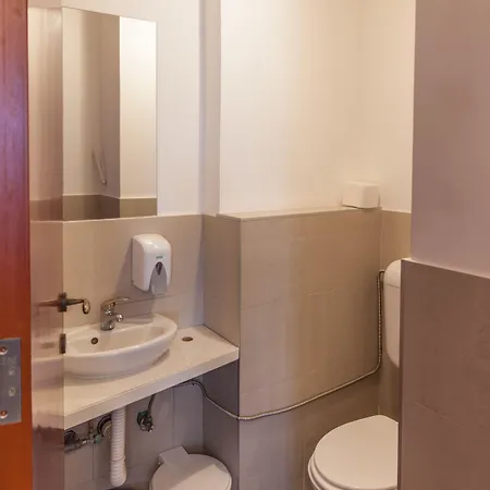 The Hills And Gæstehus