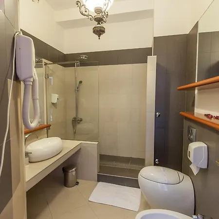 The Hills And Gæstehus